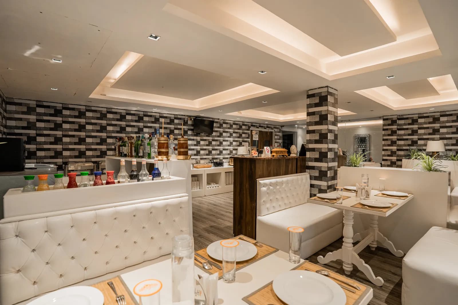 Dining at Jewel Kongchen